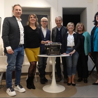 La macchina da scrivere protagonista al Caffè letterario La macchina da scrivere protagonista al Caffè letterario