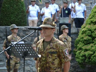 Lettura motivazione della Medaglia d'Oro da parte del figlio, Serg. Gian Mauro Gigli Lettura motivazione della Medaglia d'Oro da parte del figlio, Serg. Gian Mauro Gigli