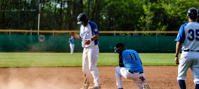 Il JFK Baseball Mondovì in azione Il JFK Baseball Mondovì in azione