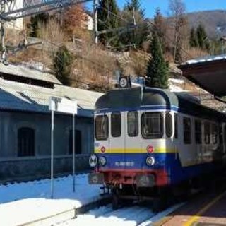 Trasporto ferroviario, il CoMIS porta in Regione le richieste dei pendolari: "Raccolte 7.200 firme"