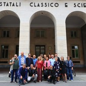 Cinquant'anni dopo, di nuovo sui banchi del Peano: la 1ªA del 1976 torna in classe Cinquant'anni dopo, di nuovo sui banchi del Peano: la 1ªA del 1976 torna in classe