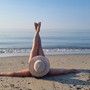 Lasciate ogni vestito, voi che entrate! Il 7 giugno è la Giornata mondiale del naturismo Lasciate ogni vestito, voi che entrate! Il 7 giugno è la Giornata mondiale del naturismo