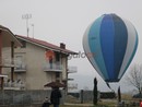 Una delle mongolfiere decollate questa mattina