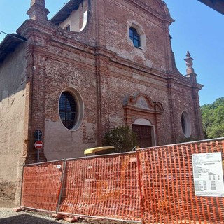 Saluzzo, chiesa di San Bernardo. Inziati dalla piazzetta antistante l'intervento su via Santa Chiara Saluzzo, chiesa di San Bernardo. Inziati dalla piazzetta antistante l'intervento su via Santa Chiara