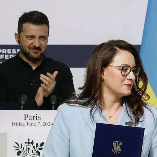 Kiev, nello scontro interno fra Difesa e Alti comandi ci rimette il ministro Kiev, nello scontro interno fra Difesa e Alti comandi ci rimette il ministro
