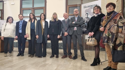 Inaugurata a Cuneo la mostra Maria Skłodowska-Curie in Italia: tre viaggi, una passione