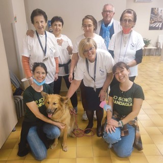 La Pet Therapy porta allegria agli ospiti della casa di riposo di San Michele Mondovì