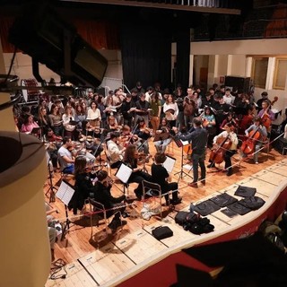 Il 4 marzo debutta l’"Orchestra Verticale" al Teatro Don Bosco di Cuneo Il 4 marzo debutta l’"Orchestra Verticale" al Teatro Don Bosco di Cuneo