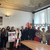 Inaugurata a Mondovì la sedia rossa della Cisl “Per non diventare invisibili”