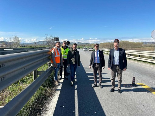 Tangenziale di Alba, due passaggi ancora da attendere. Sul terzo ponte si lavora al parere ambientale Tangenziale di Alba, due passaggi ancora da attendere. Sul terzo ponte si lavora al parere ambientale
