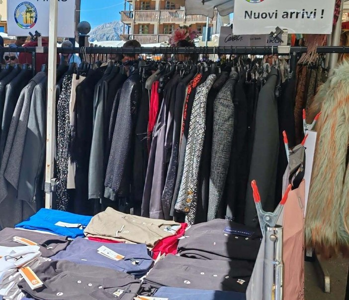 Santa Vittoria d'Alba, in frazione Cinzano sbarca il Mercatino di Forte dei Marmi