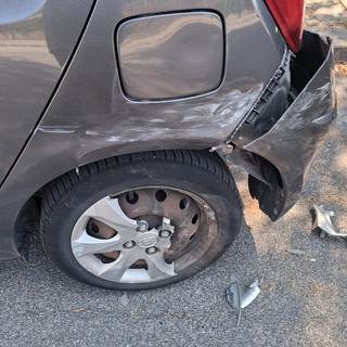 L'auto danneggiata