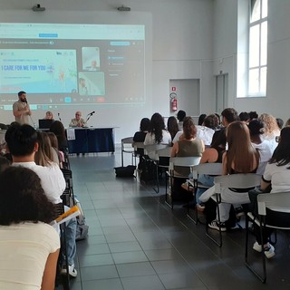 Bra, gli studenti del Velso Mucci protagonisti della prevenzione con il progetto “I CARE FOR ME, FOR YOU” Bra, gli studenti del Velso Mucci protagonisti della prevenzione con il progetto “I CARE FOR ME, FOR YOU”
