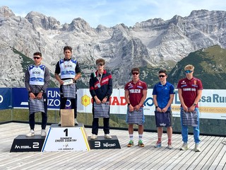 Alessio Romano sul podio della categoria di Inseguimenot Alessio Romano sul podio della categoria di Inseguimenot
