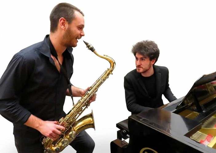 Vernante si accende di musica: a fine luglio arrivano il fascino di "Ricordi d’Estate" alla Tourousela e la grande musica del "Festival Accademie in Valle" Vernante si accende di musica: a fine luglio arrivano il fascino di "Ricordi d’Estate" alla Tourousela e la grande musica del "Festival Accademie in Valle"