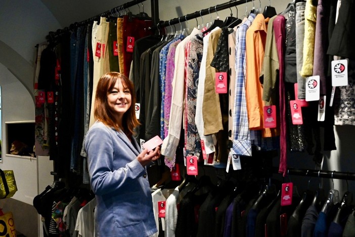 Alida Anelli di "Prodotti in Fuga" che ha collaborato al progetto della studentessa del Denina Pellico Rivoira