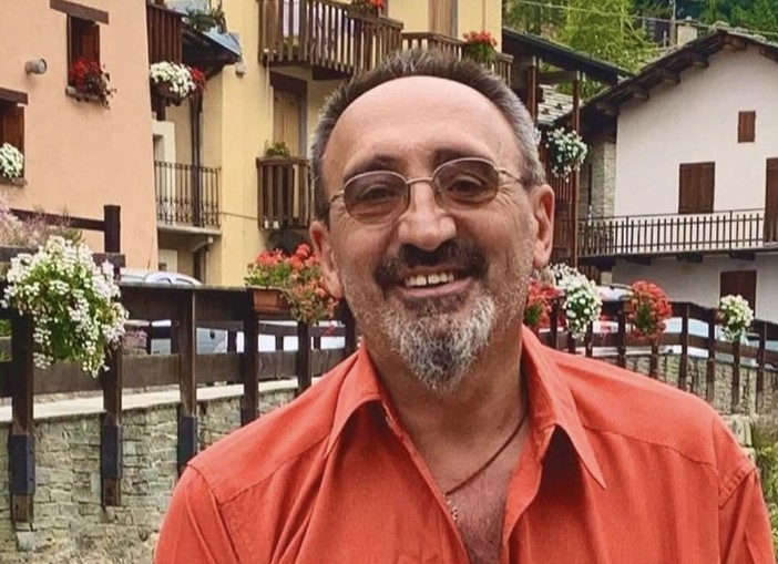 L'impresario Adriano Pasero, in un'immagine condivisa su Facebook L'impresario Adriano Pasero, in un'immagine condivisa su Facebook