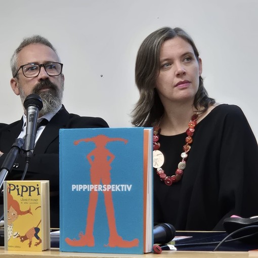 "A proposito di Pippi Calzelunghe". A Cuneo incontro con Samanta K. Milton Anselmo Roveda, vicedirettore della rivista Andersen "A proposito di Pippi Calzelunghe". A Cuneo incontro con Samanta K. Milton Anselmo Roveda, vicedirettore della rivista Andersen