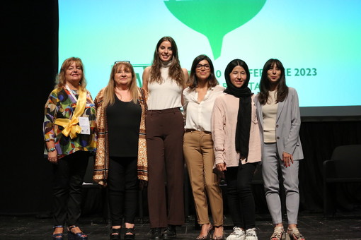 &quot;Women amid changes&quot;, da sinistra: Luciana Adriano, Ivana Sarotto, Elena Sarotto, Katya Nesterenko, Fatima Haidari e Valentina Ruggiu