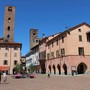 Marciapiedi ad Alba, riparte il diserbo meccanico dopo i ritardi: la pulizia entra nel piano dell'igiene urbana Marciapiedi ad Alba, riparte il diserbo meccanico dopo i ritardi: la pulizia entra nel piano dell'igiene urbana