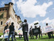 La protesta dell'Odp in occasione dell'incontro tra concessionario e regione al castello di Grinzane (giugno 2020)