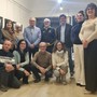 Andrea Molineris con gli amici del Caffè letterario di Albedo e soci Leo e Lions Andrea Molineris con gli amici del Caffè letterario di Albedo e soci Leo e Lions