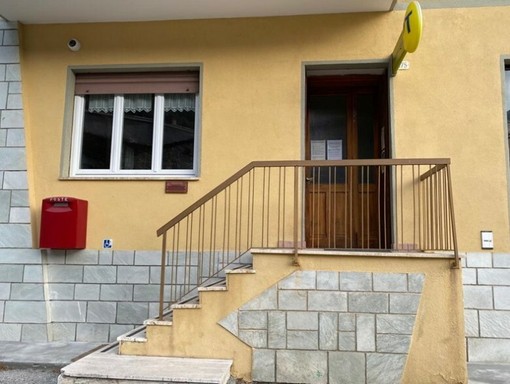 La sede di Poste Italiane di Acceglio