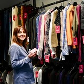 Alida Anelli di "Prodotti in Fuga" che ha collaborato al progetto della studentessa del Denina Pellico Rivoira Alida Anelli di "Prodotti in Fuga" che ha collaborato al progetto della studentessa del Denina Pellico Rivoira