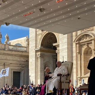 In foto papa Francesco che il 25 aprile ha incontrato il popolo dell’Azione Cattolica in piazza San Pietro, a Roma