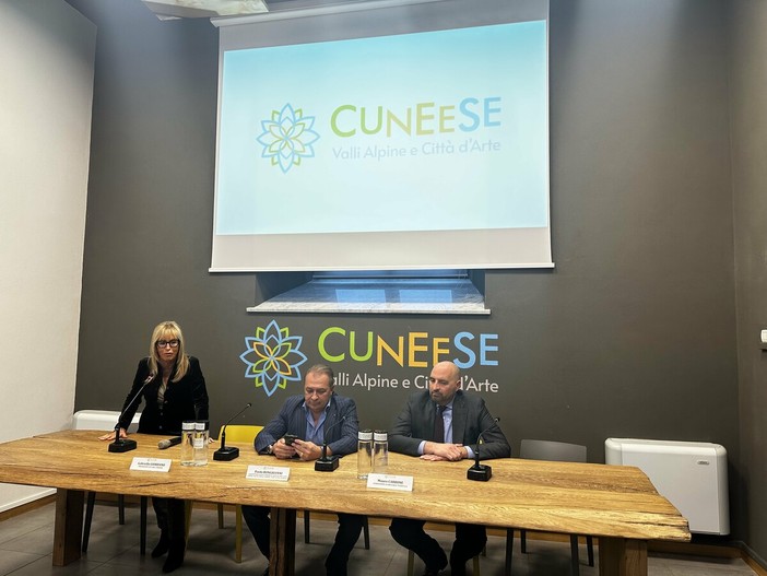 Da sinistra la presidente Gabriella Giordano, l'assessore regionale Paolo Bongioanni e Mauro Carbone Da sinistra la presidente Gabriella Giordano, l'assessore regionale Paolo Bongioanni e Mauro Carbone