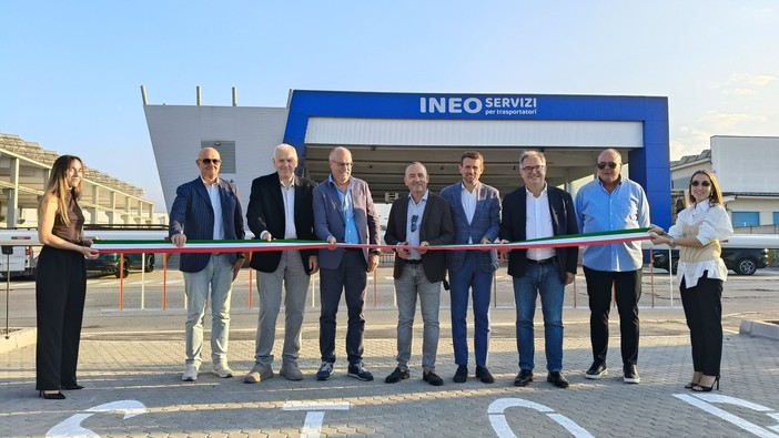 INEO Servizi inaugura la nuova area di sosta: sicurezza e servizi per chi viaggia sulle strade INEO Servizi inaugura la nuova area di sosta: sicurezza e servizi per chi viaggia sulle strade