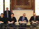 Da sinistra al tavolo: Lorenzo Barbero, Claudio Piazza, Carlo Bo e Gianluca Giachetti. in piedi Italo Sobrero, funzionario dell’ufficio Ambiente del Comune di Alba