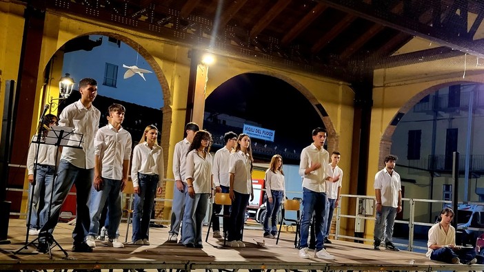 Gli studenti dell’ “Arimondi-Eula” di Racconigi portano in scena il mito di Prometeo Gli studenti dell’ “Arimondi-Eula” di Racconigi portano in scena il mito di Prometeo