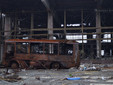 Autobus distrutto - Aeroporto internazionale - regione di Cherson