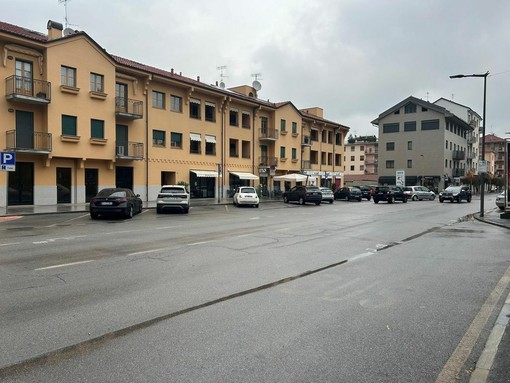 Corso Piave, sette sanzioni dopo l’ordinanza anti-alcol ad Alba: “La situazione è più tranquilla”