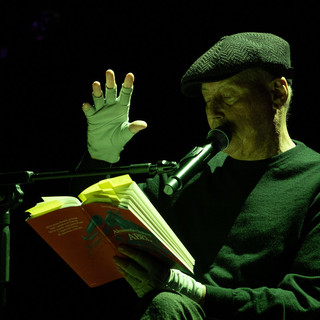 Alessandro Baricco a Verduno: “Sulla cura” per i 18 anni della Fondazione Ferrero Alessandro Baricco a Verduno: “Sulla cura” per i 18 anni della Fondazione Ferrero