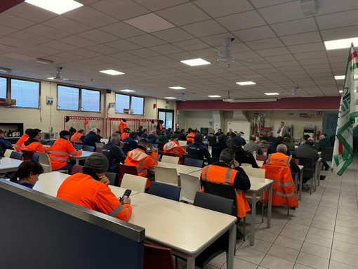 Assemblee FIM-CISL alla Alstom di Savigliano: confronto sul nuovo Contratto nazionale dei metalmeccanici Assemblee FIM-CISL alla Alstom di Savigliano: confronto sul nuovo Contratto nazionale dei metalmeccanici