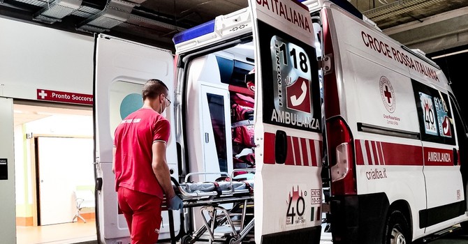 Infortunio sul lavoro a Cervere: operaio travolto da un bancale, è grave