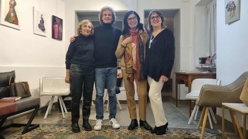 Foto di gruppo al termine della serata Albedo Foto di gruppo al termine della serata Albedo