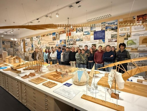 “A Scuola di Legno” cresce: gli studenti dell’IIS Denina Pellico Rivoira di Saluzzo incontrano la Fondazione Renzo Piano “A Scuola di Legno” cresce: gli studenti dell’IIS Denina Pellico Rivoira di Saluzzo incontrano la Fondazione Renzo Piano