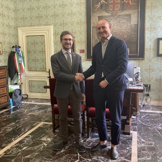 Il sindaco Gatto col nuovo dirigente Fabio Curti Il sindaco Gatto col nuovo dirigente Fabio Curti