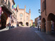 Il municipio e piazza Duomo (foto di Barbara Guazzone)