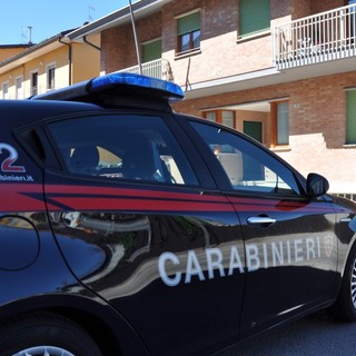 Dosi di cocaina pronte per lo smercio: pusher agli arresti in viale Masera ad Alba e a Vezza d’Alba Dosi di cocaina pronte per lo smercio: pusher agli arresti in viale Masera ad Alba e a Vezza d’Alba