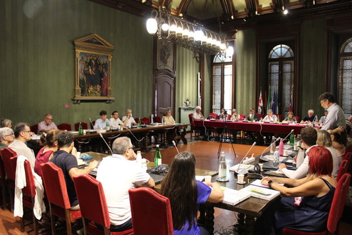 Ricomposte le commissioni consiliari permanenti del Comune di Alba Ricomposte le commissioni consiliari permanenti del Comune di Alba