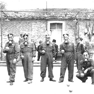 I bombardamenti della Seconda Guerra non fermarono gli appassionati nel bocciodromo di corso Coppino