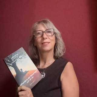 Anna Aimone e il libro "All'ombra del sicomoro" Anna Aimone e il libro "All'ombra del sicomoro"