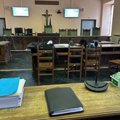 L'aula del tribunale di Cuneo