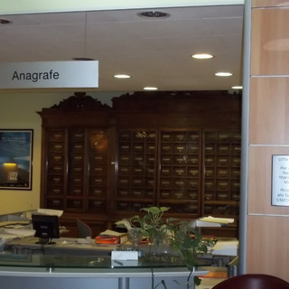 Bra, sportelli demografici a orari ridotti per il cambio di gestionale