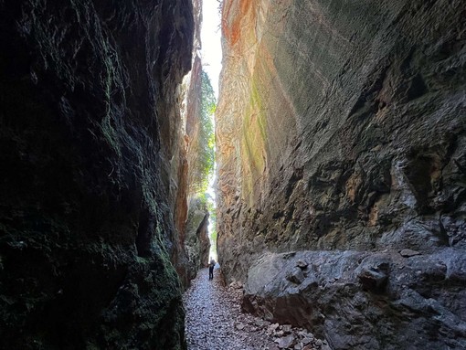 Visite alle cave di alabastro: alla scoperta dei suggestivi canyon artificiali Visite alle cave di alabastro: alla scoperta dei suggestivi canyon artificiali