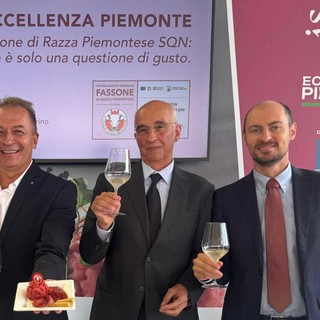 Da sinistra l'assessore regionale Bongioanni con Guido Groppo e Alessandro Filippa, rispettivamente presidente e direttore Coalvi